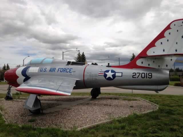 F-84F Thunderstreak, 27019, in USAF Thunderbirds livery, Cheyenne, Wyoming